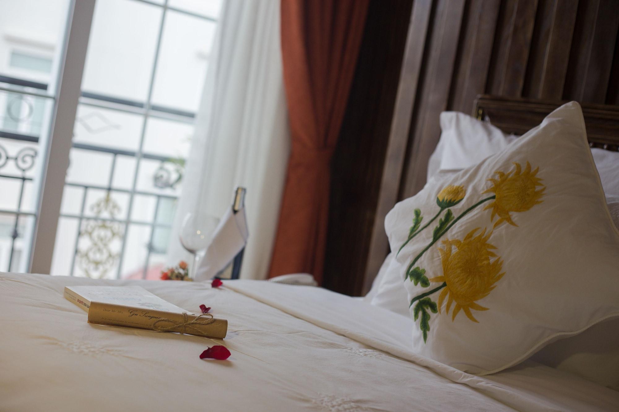 Noble & Swan Boutique Hotel Hanoi Esterno foto